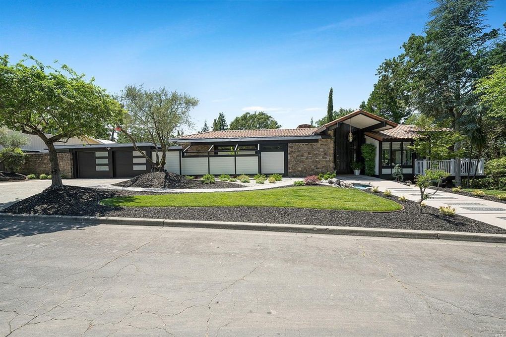 376 Saint Andrews Drive in Napa.